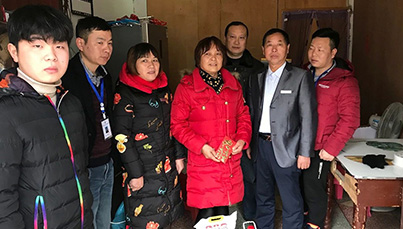 江西樟树三建建工集团春节前夕走访慰问离退休老党员老职工